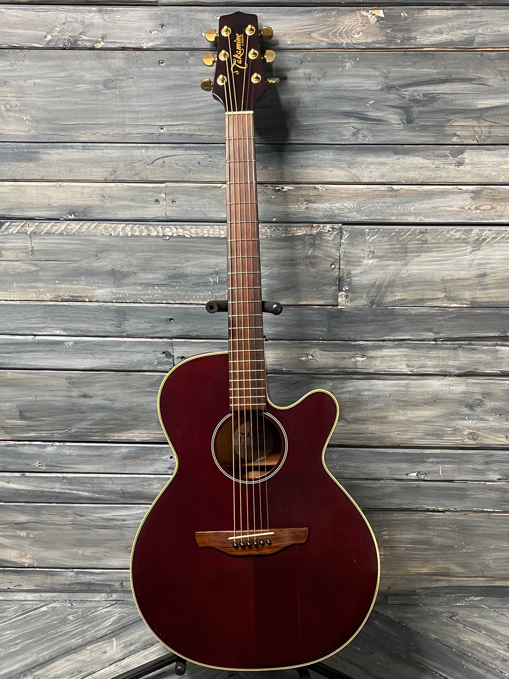 burgundy takamine