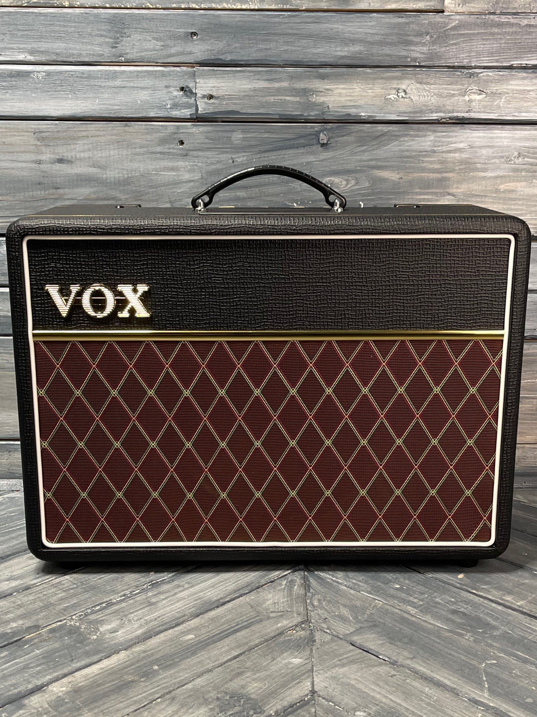 VOX PB10 Pathfinder 10 Bass Combo Amp - Adirondack Guitar