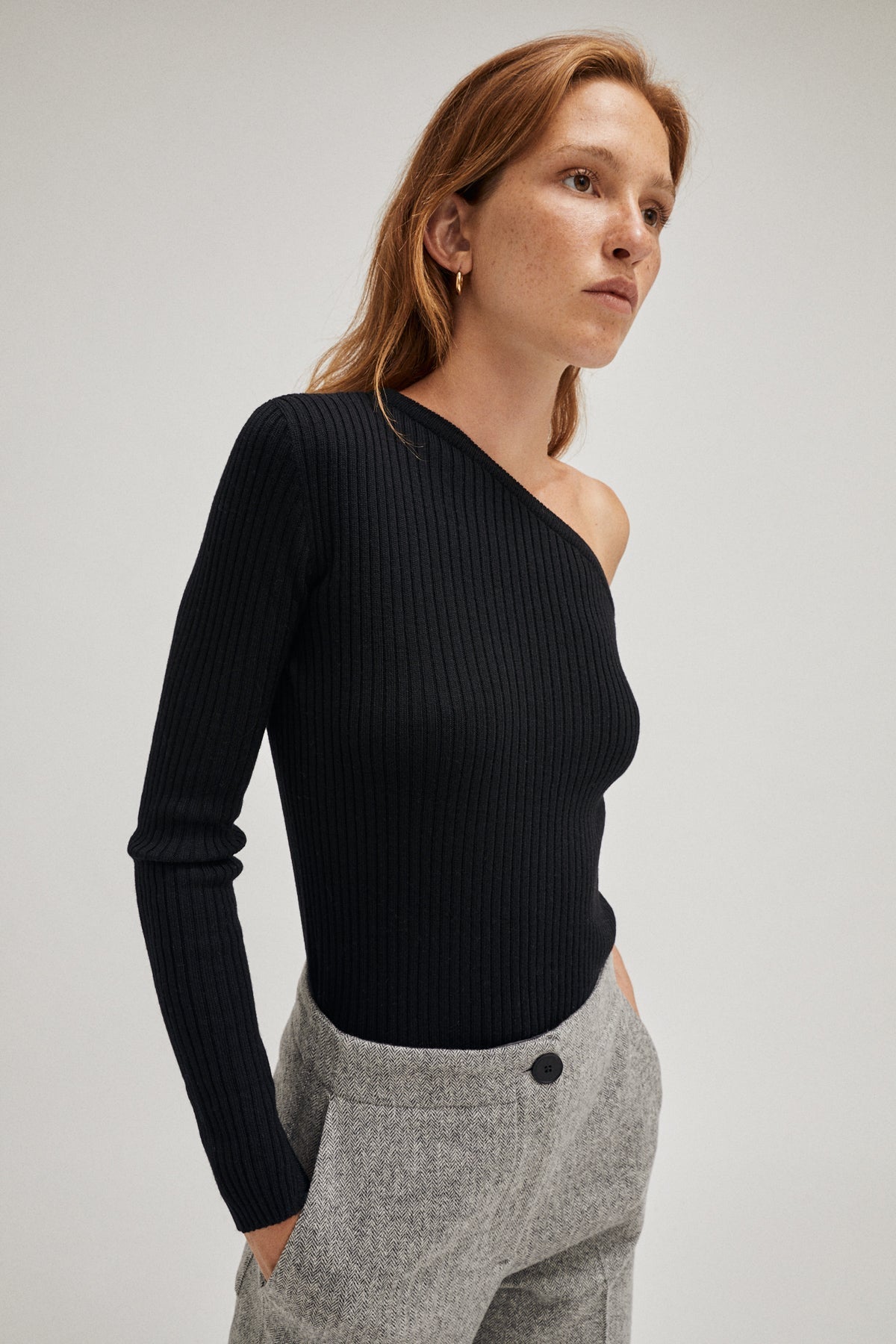 The Merino Wool One-Shoulder Top – ARTKNIT STUDIOS
