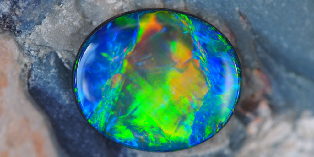 Australian doublet opal