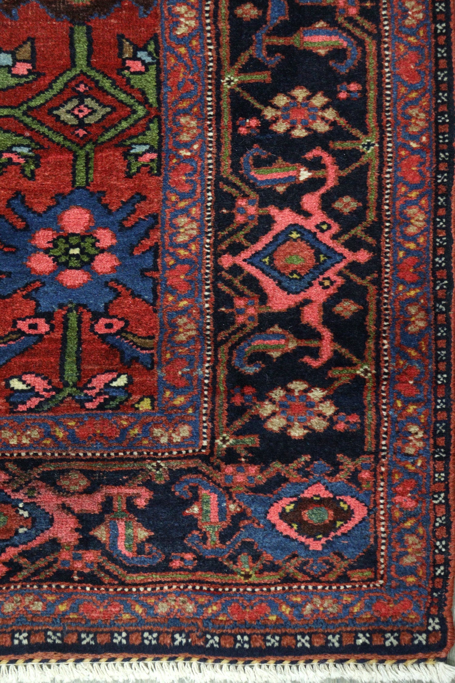 Bijar Persian Rug, 2.4 x 3.6 Ft.