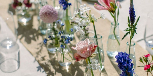 spring wedding floral centrepiece idea. cheap alternative to florist for wedding