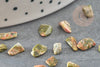 Arena de unakita natural 2-8mm, chips de creación de joyas y nailart de jesmonita, X 20gr G2810