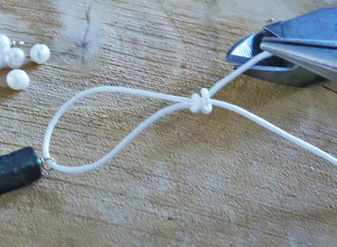Créer un noeud coulissant avec du fil