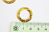 Pendentif médaille cercle martelée laiton brut, apprêt doré, sans nickel,médaille dorée,laiton brut, médaille ronde,21mm,lot de 2- G1839