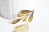 Pendentif branche feuille laiton brossé,breloque laiton brut, bijou laiton,feuille laurier bijoux,pendentif laiton brut,les 2, 46x27mm,G3242