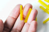 Perles rocaille Tube, perles rocaille jaune,verre jaune, long tube,perle tube jaune, création bijoux,28mm, 10 grammes G4391