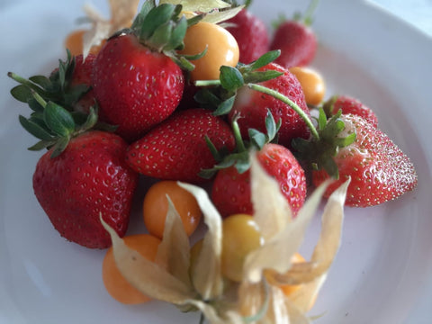 Strawberries a d Cape Gooseberries