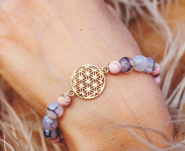 Easy Guide to Meditation Mala and Mantras – Moon Dance Charms