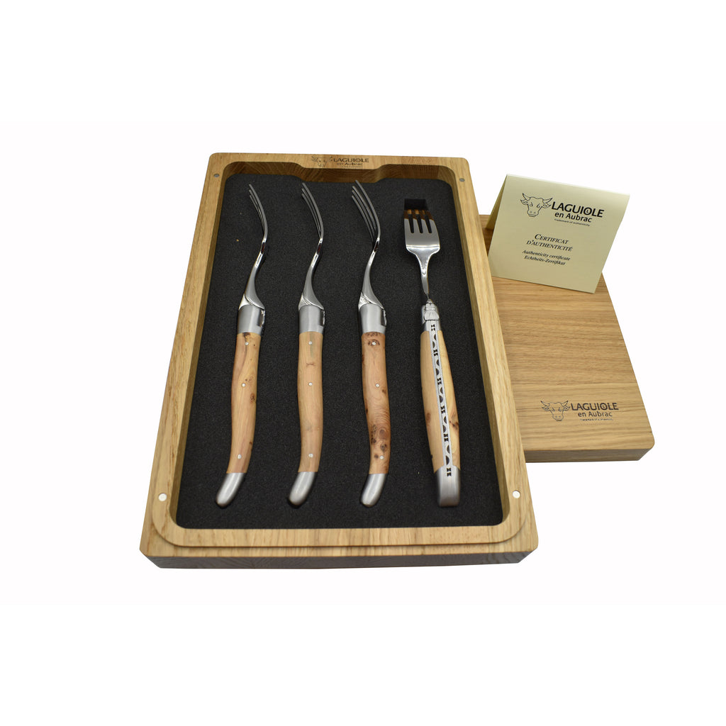 Laguiole en Aubrac 12 piece Cutlery Set Juniper wood handle