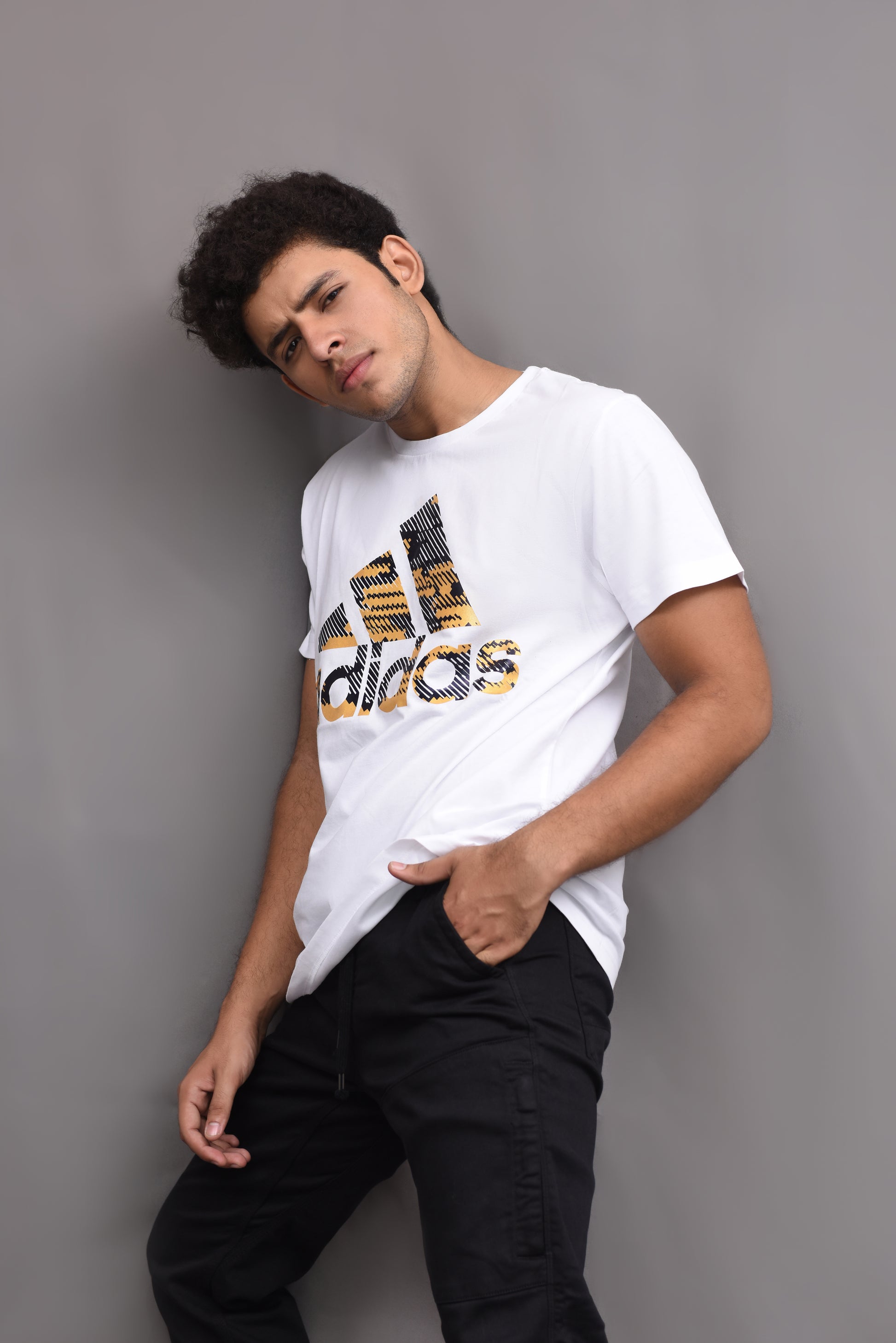 ADIDAS T-Shirt – Outlet
