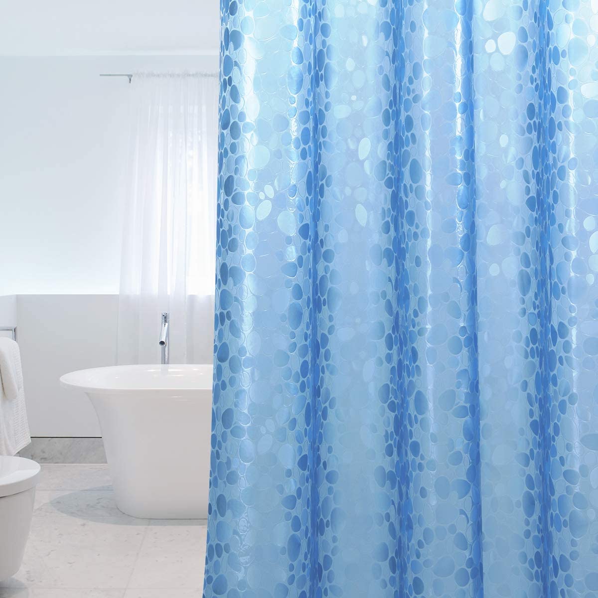 Se Badeforhæng - Smuk blåt mønster. Antibakterielt og vandtæt. 2 størrelser, 183 x 183 cm hos Seniorpleje