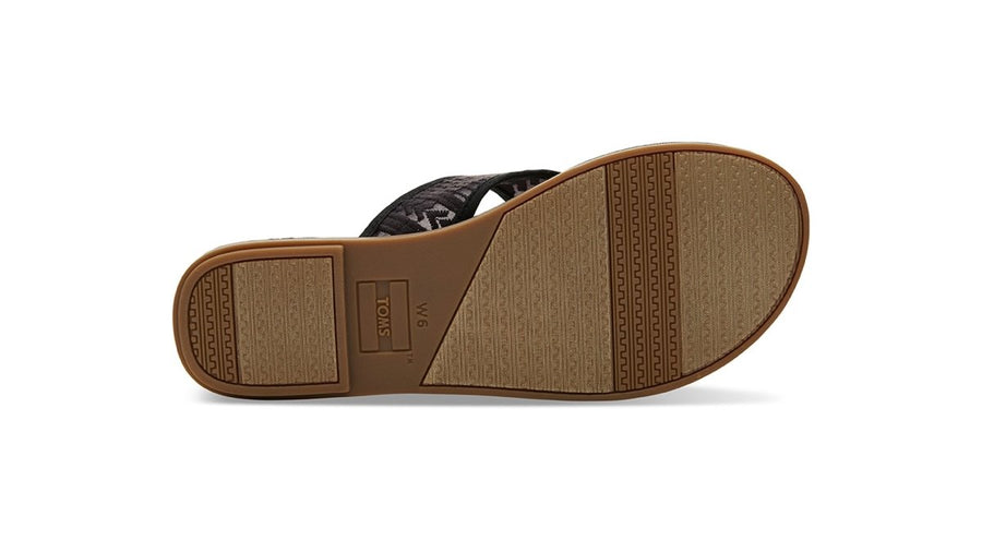 toms black arrow