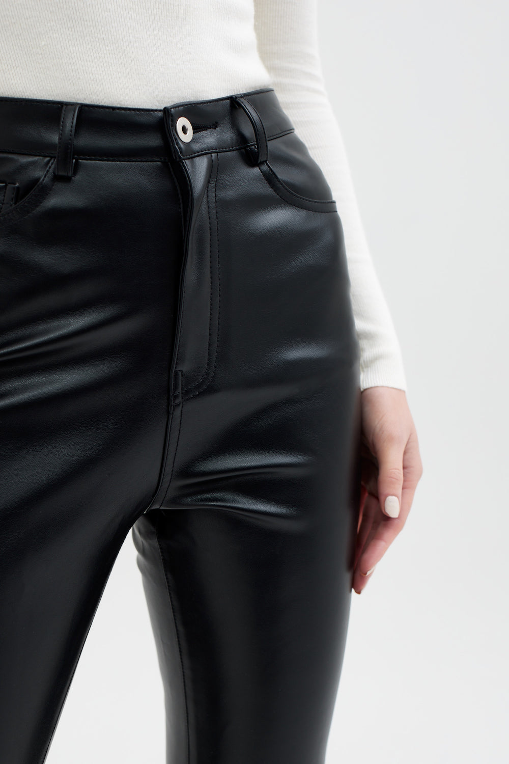 Leather Mom Trousers - Black – BOA