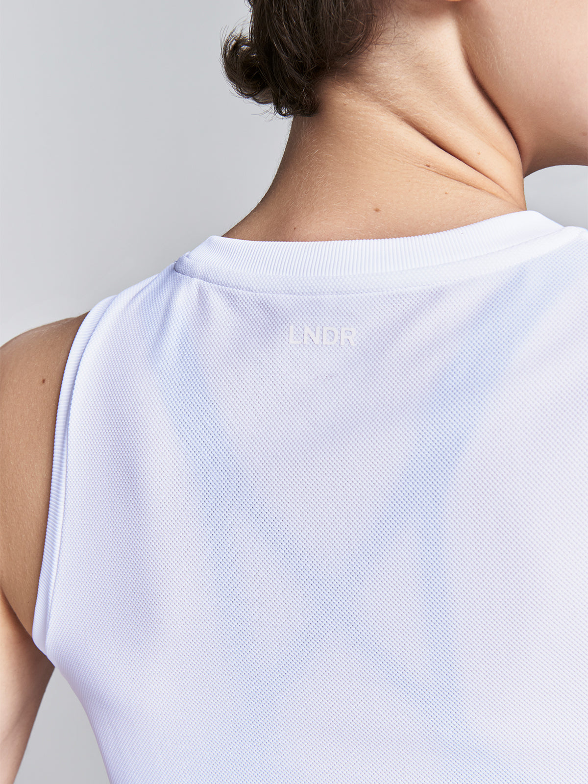 FLUID Tank White – LNDR AU