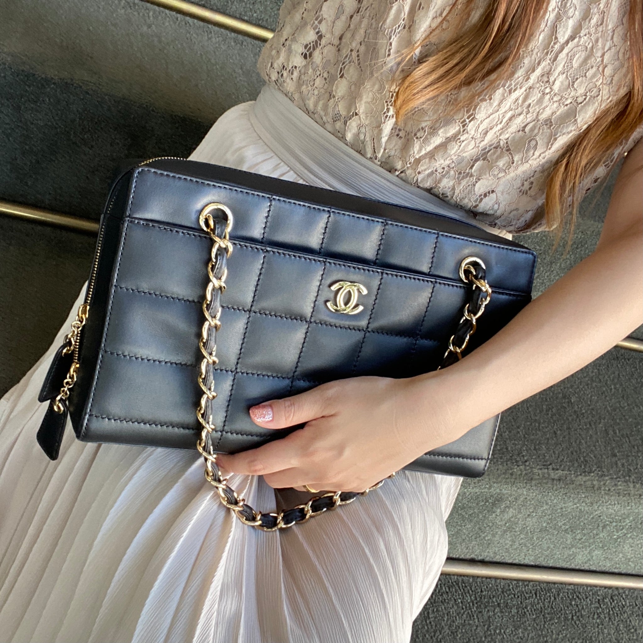 chanel chocolate bar shoulder bag