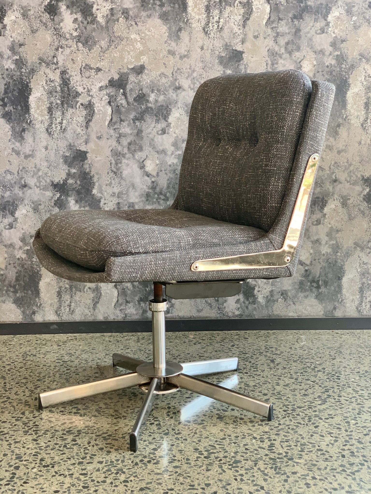 mid century computer chair