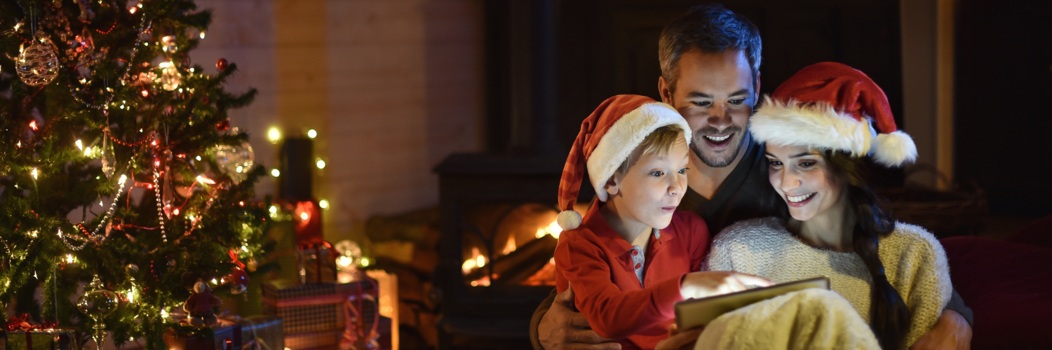 Checklist de Noël : Commencez les préparatifs ! noel famille cadeau