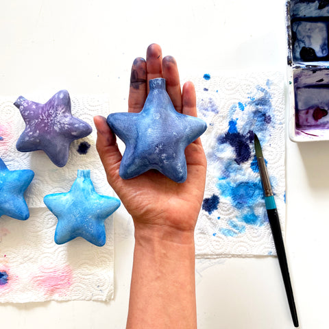 Galaxy ornaments, tutorial by CreativeIngrid.