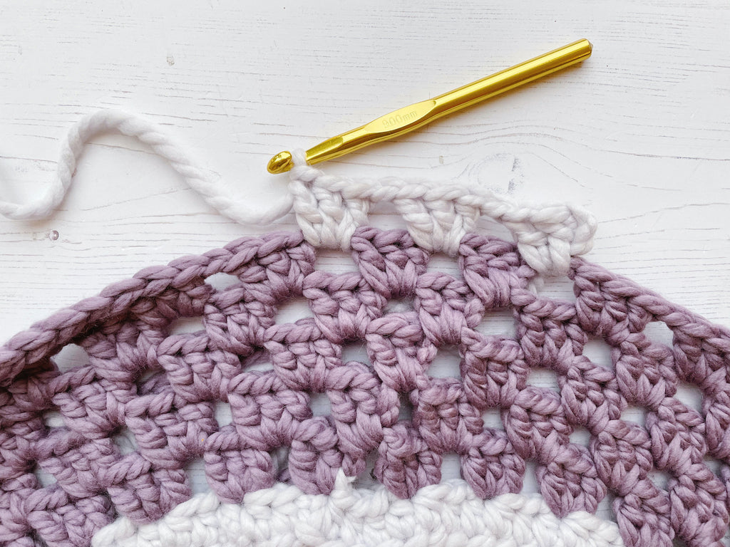 Granny Square Bag - Free Crochet Pattern - The Purple Poncho