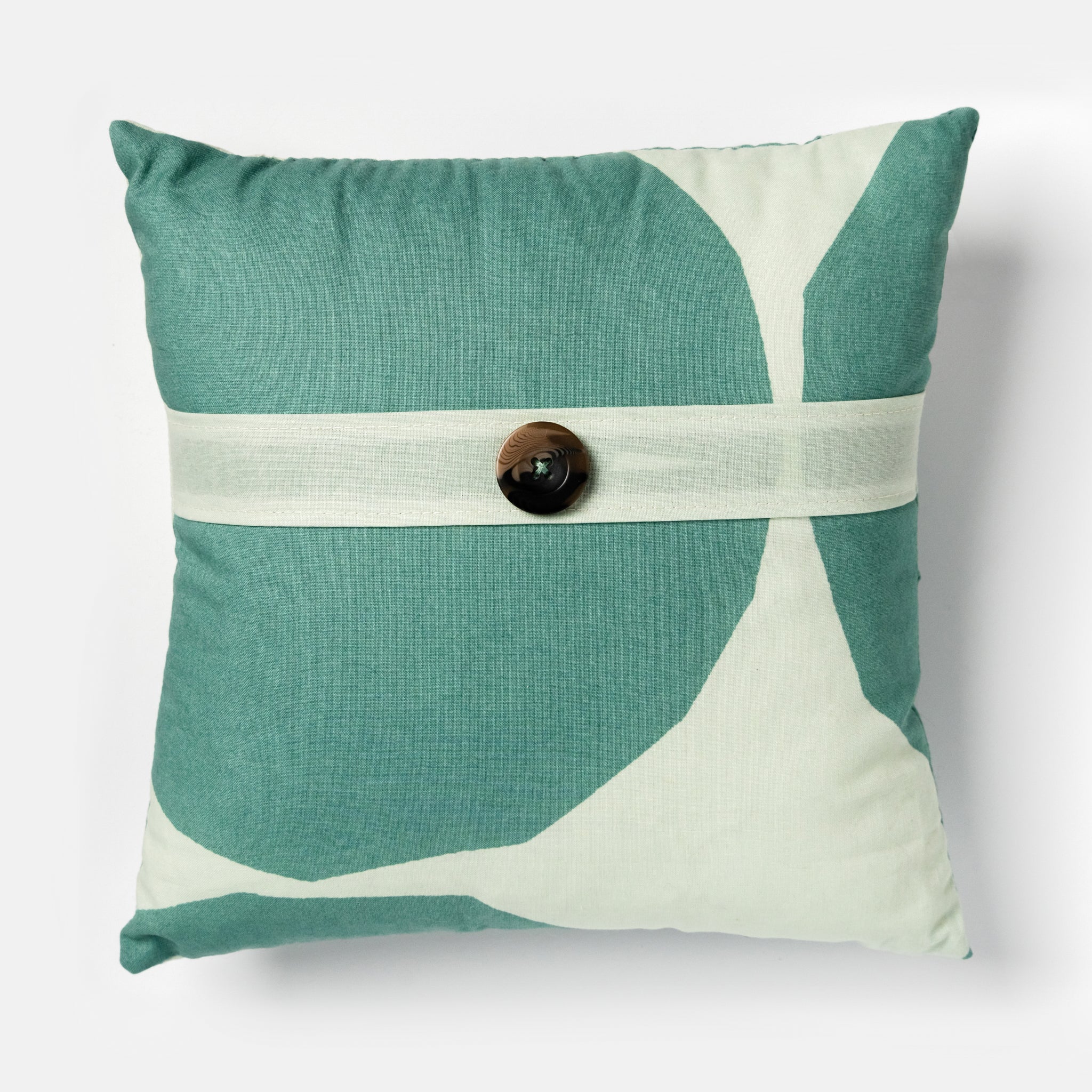 Throw Pillow with Marimekko Cotton Fabric – Vesterheim Museum Store