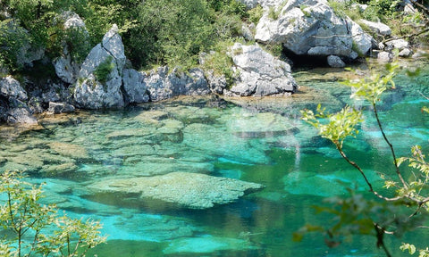 lago di cornino, colore turchese dell'acqua