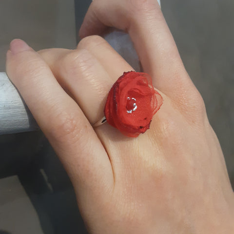 anello fiore in stoffa rosso