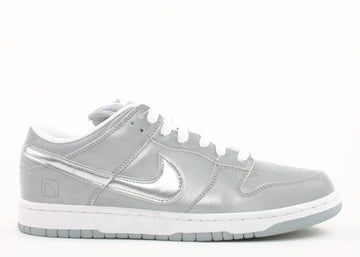 Nike Dunk SB Low Medicom 3