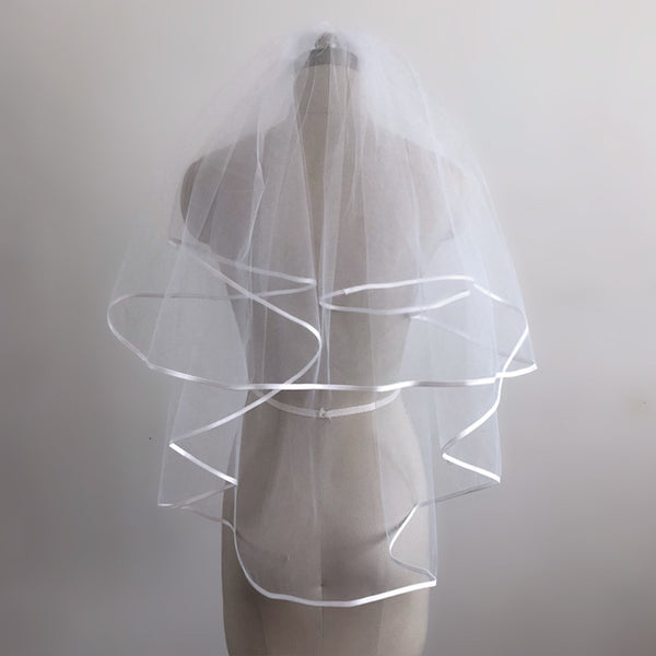 White Ivory Ribbon Edge Cheap Wedding Veils With Comb 2018 Simple Shor