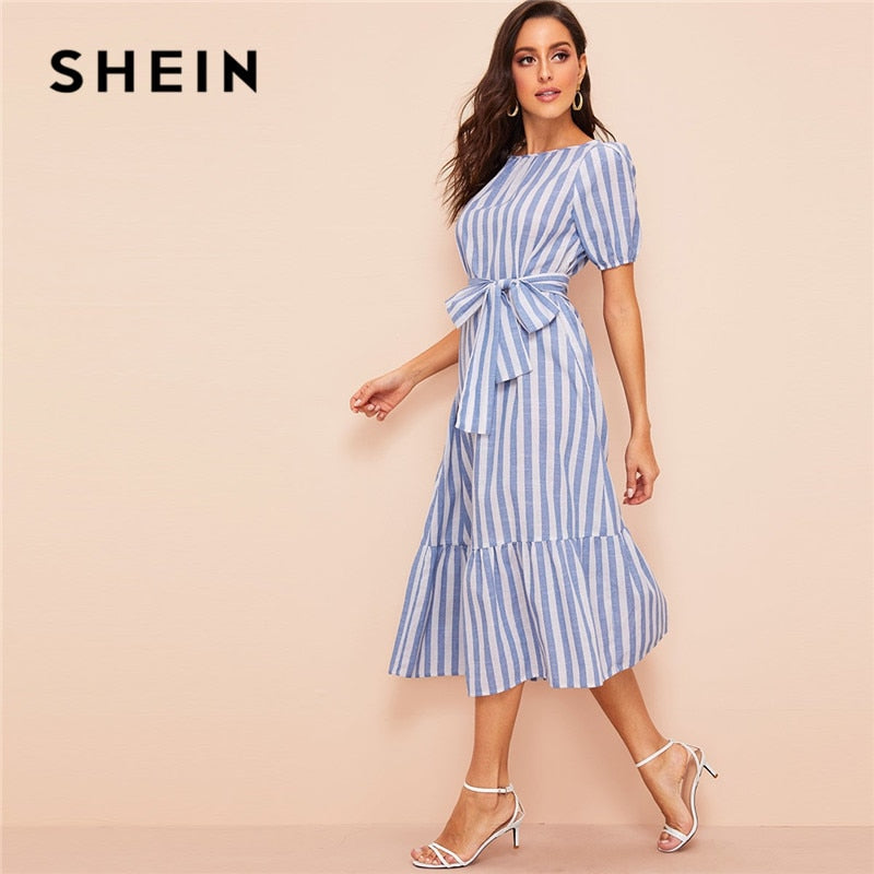 SHEIN Lady Pleated Detail Belted Flippy 