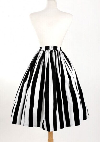 plus size black and white skirt