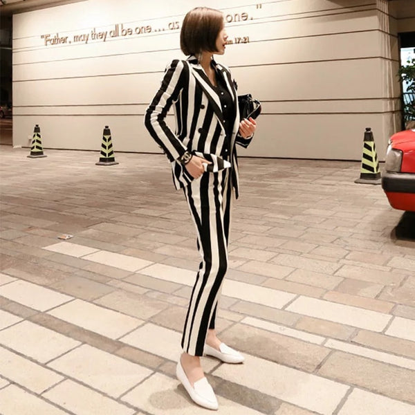 womens black white striped pants