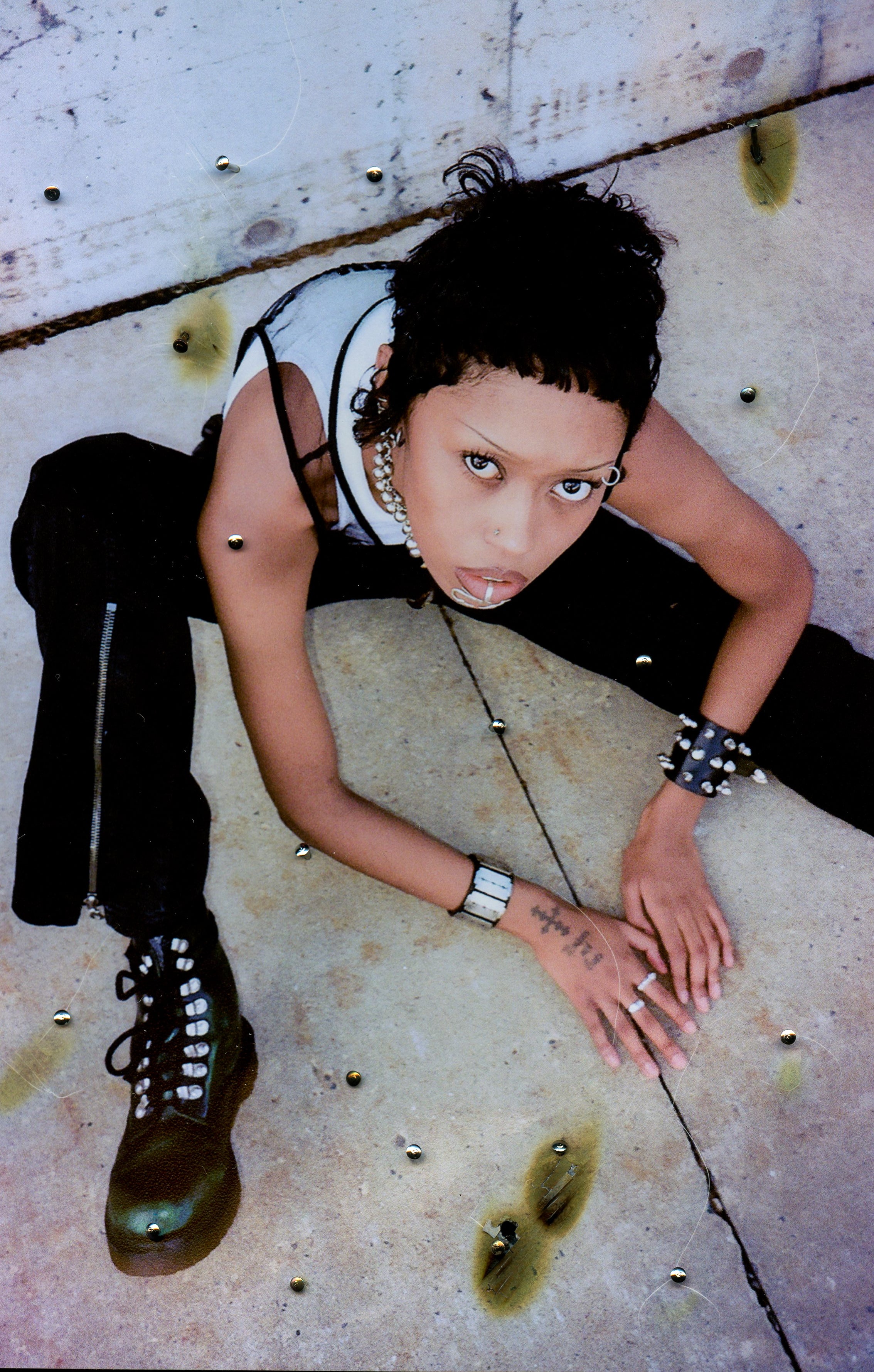 Akaibu Editorial Ann Demeulemeester punk shoot