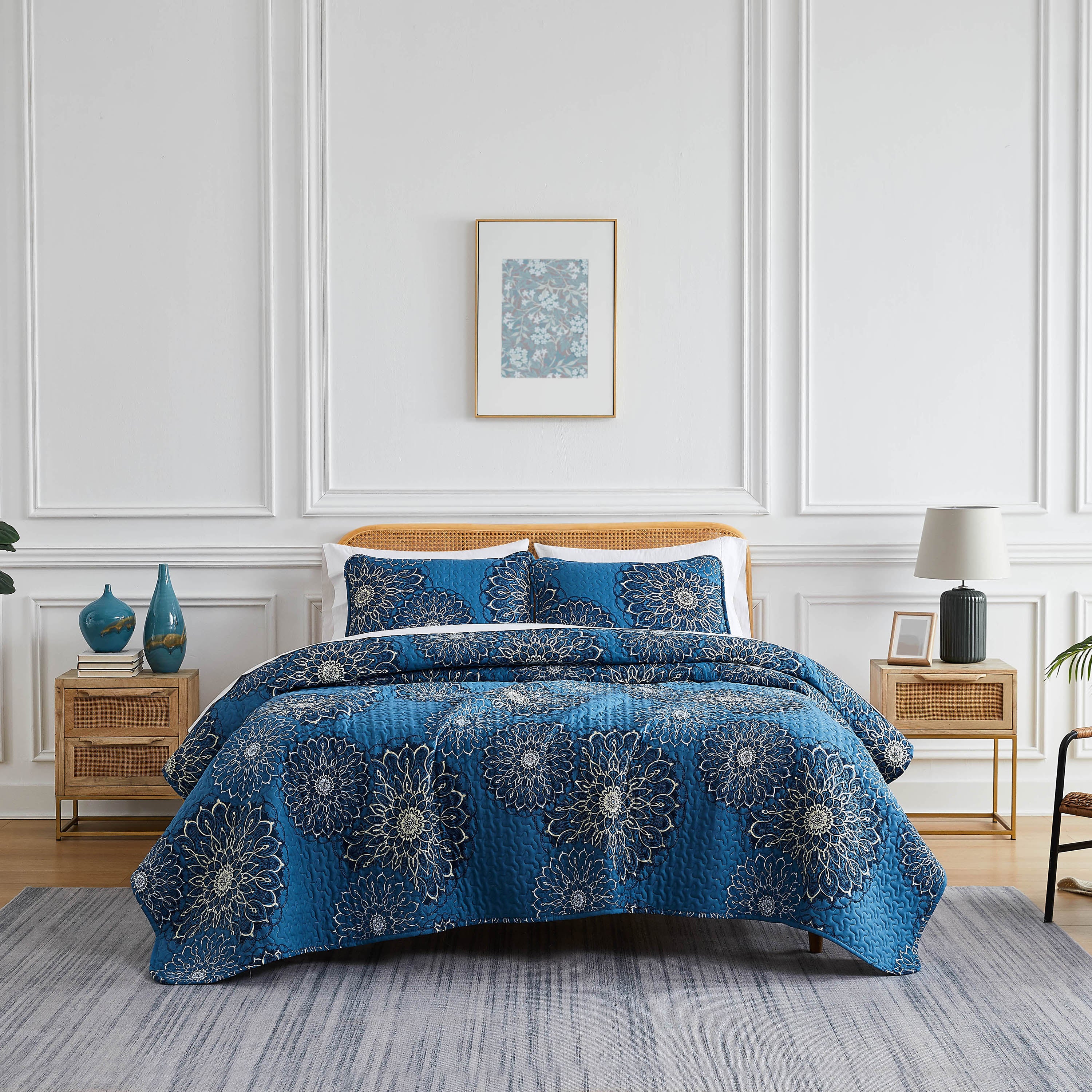 Dahlia Reversible Quilt Set