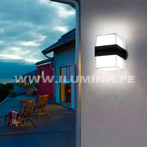 LAMPARA DE EXTERIOR PARA CASAS DE PLAYA CON TECNOLOGIA LED PARA COLOCAR EN LAS PAREDES CERCA AL MAR DE VENTA EN SURQUILLO EN LIMA EN PERU