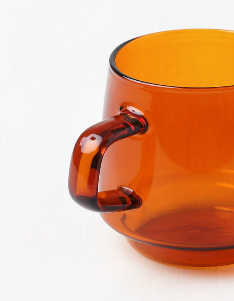 brown glass mug