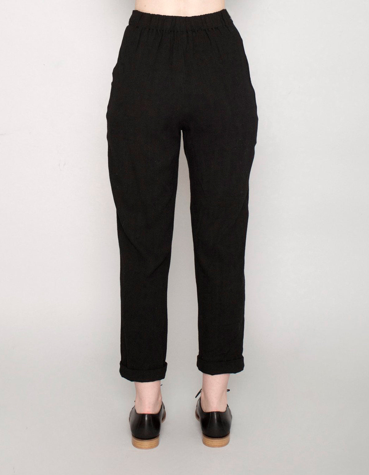 SIGNATURE RELAXED TAPERING TROUSER