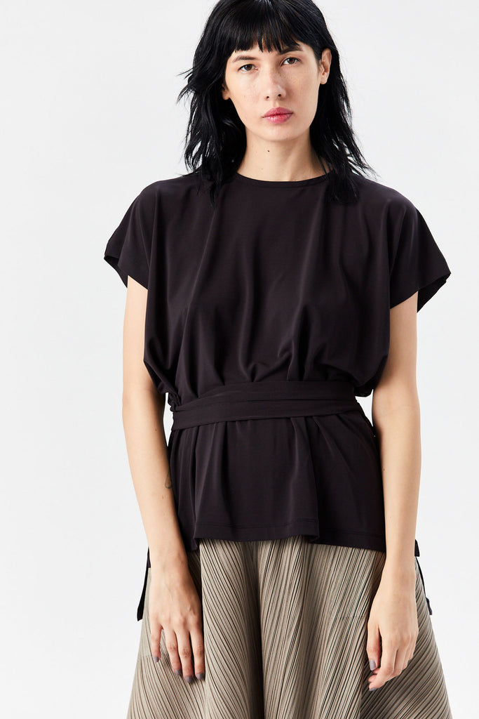 ALL TOPS – Kick Pleat