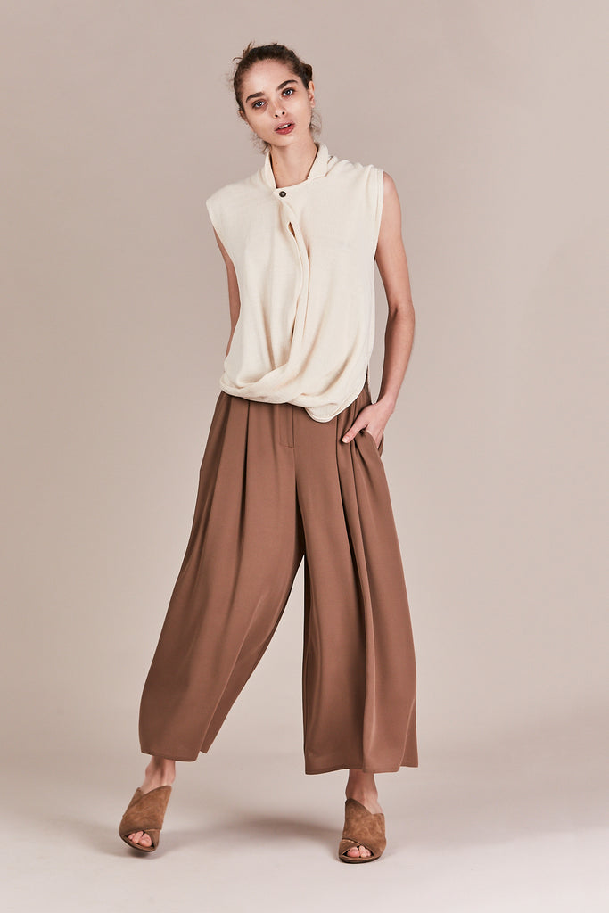 CLOTHING – Kick Pleat