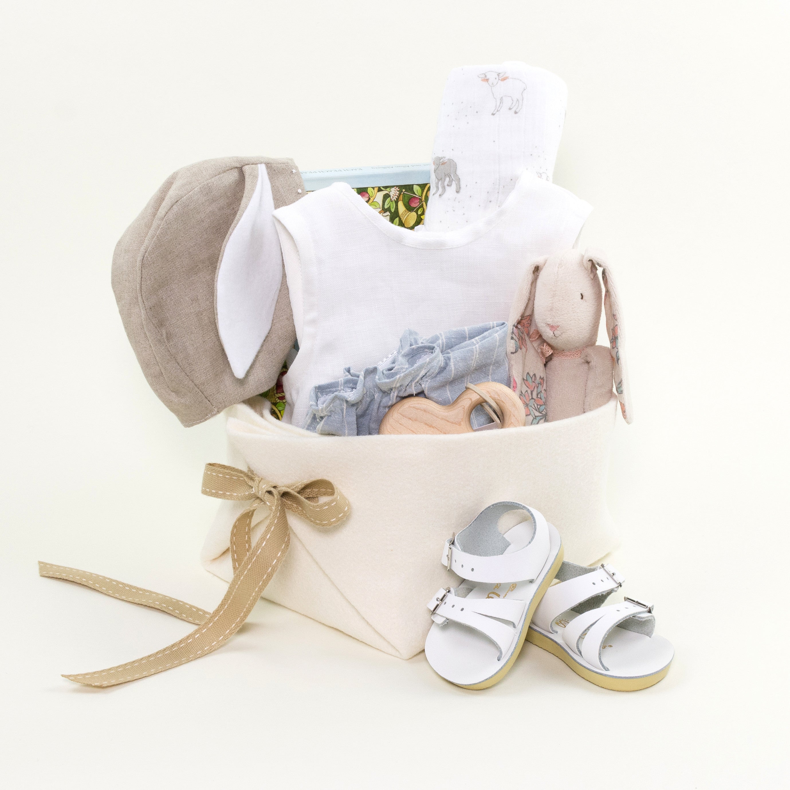 Luxury Neutral Baby Gift Basket by Bonjour Baby Baskets