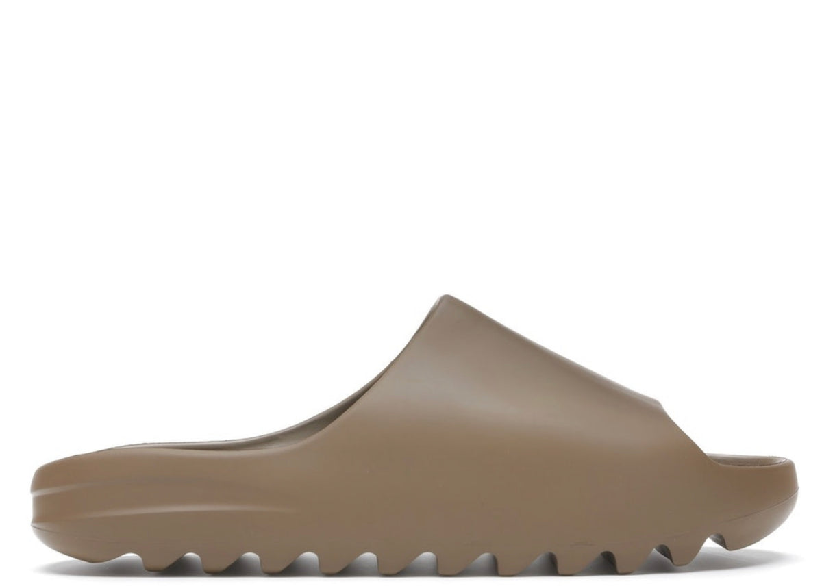 Yeezy Slides 'Core' – LevelUpKickz