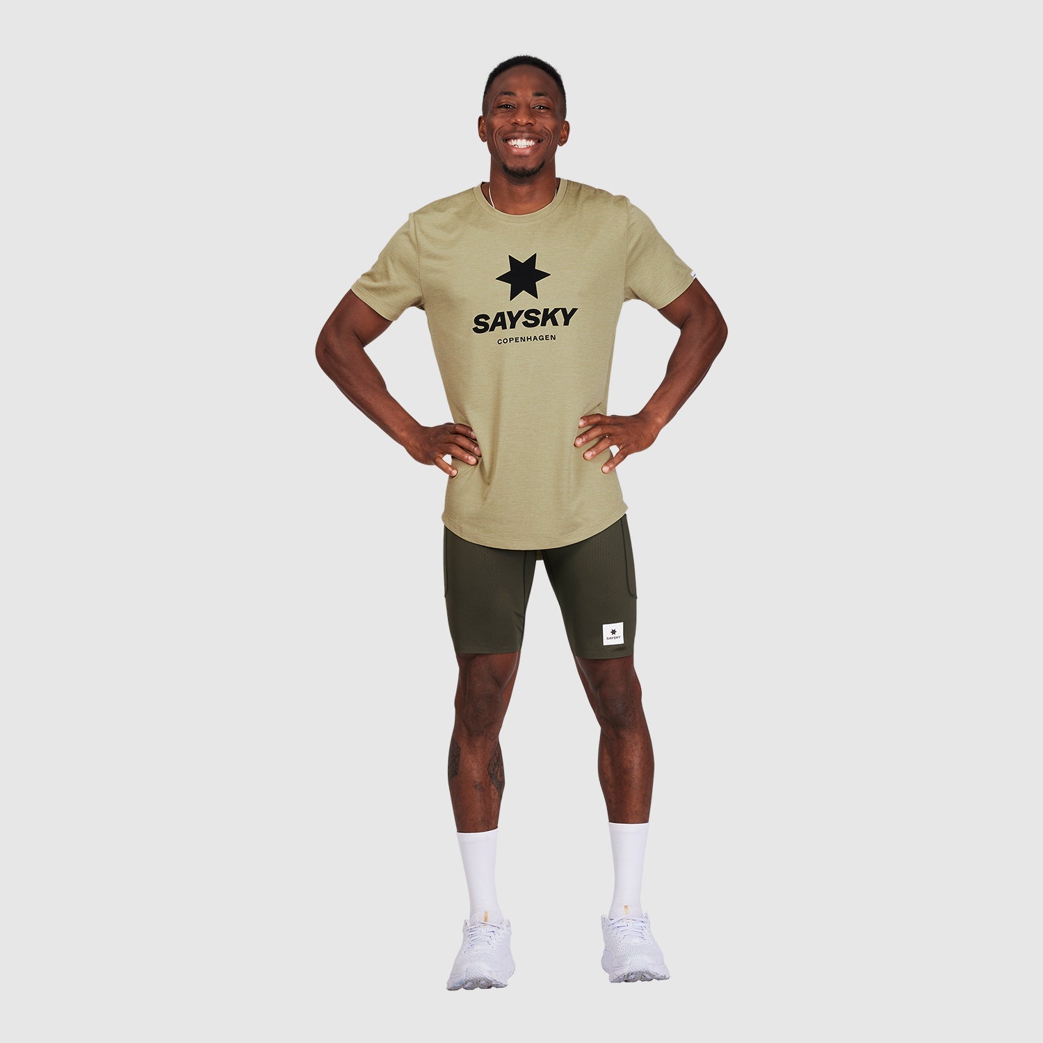 ランニングTシャツ JMRSS15c801 Combat Logo T-shirt - Beige [メンズ]