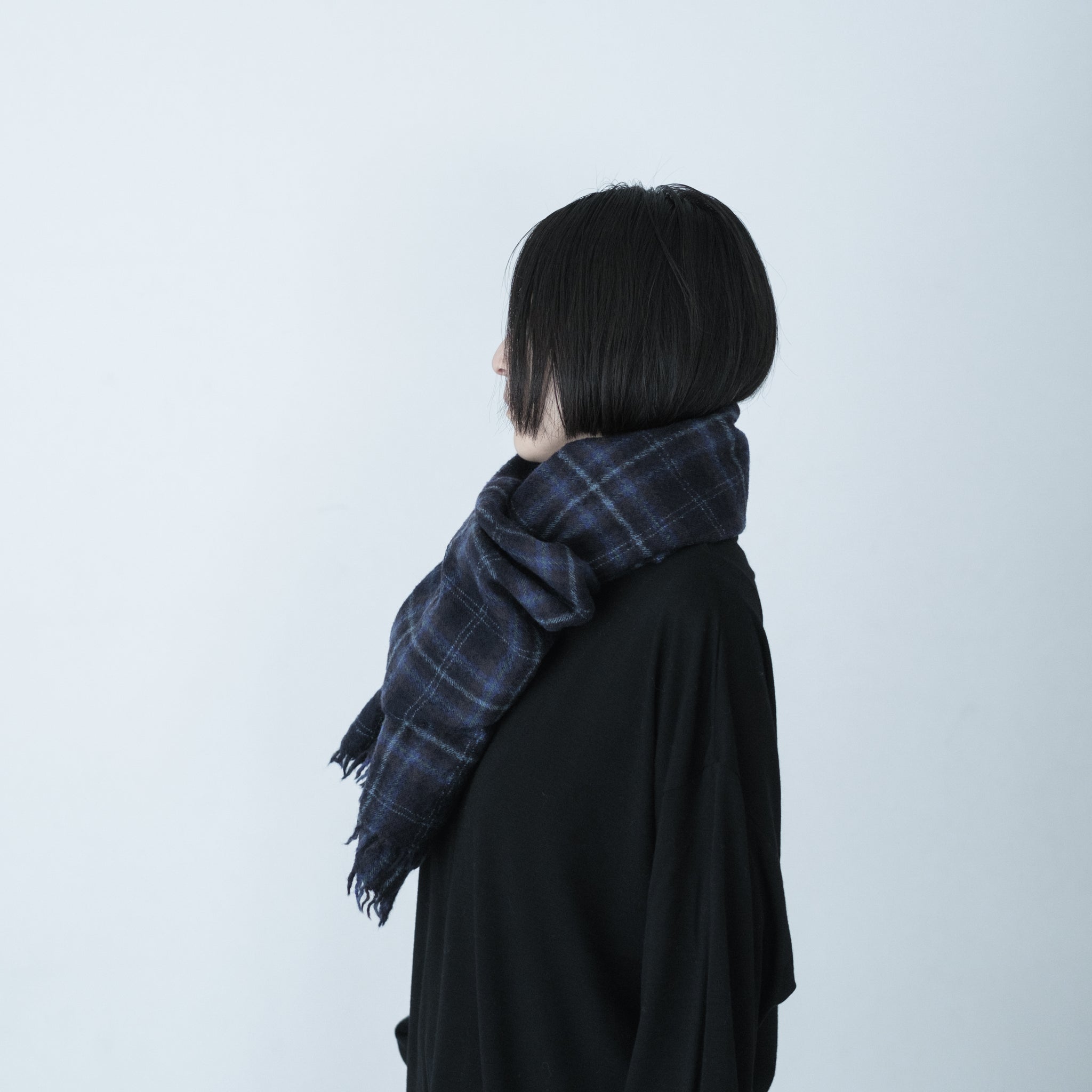 LOCALLY｜02022-1 check muffler / navy check