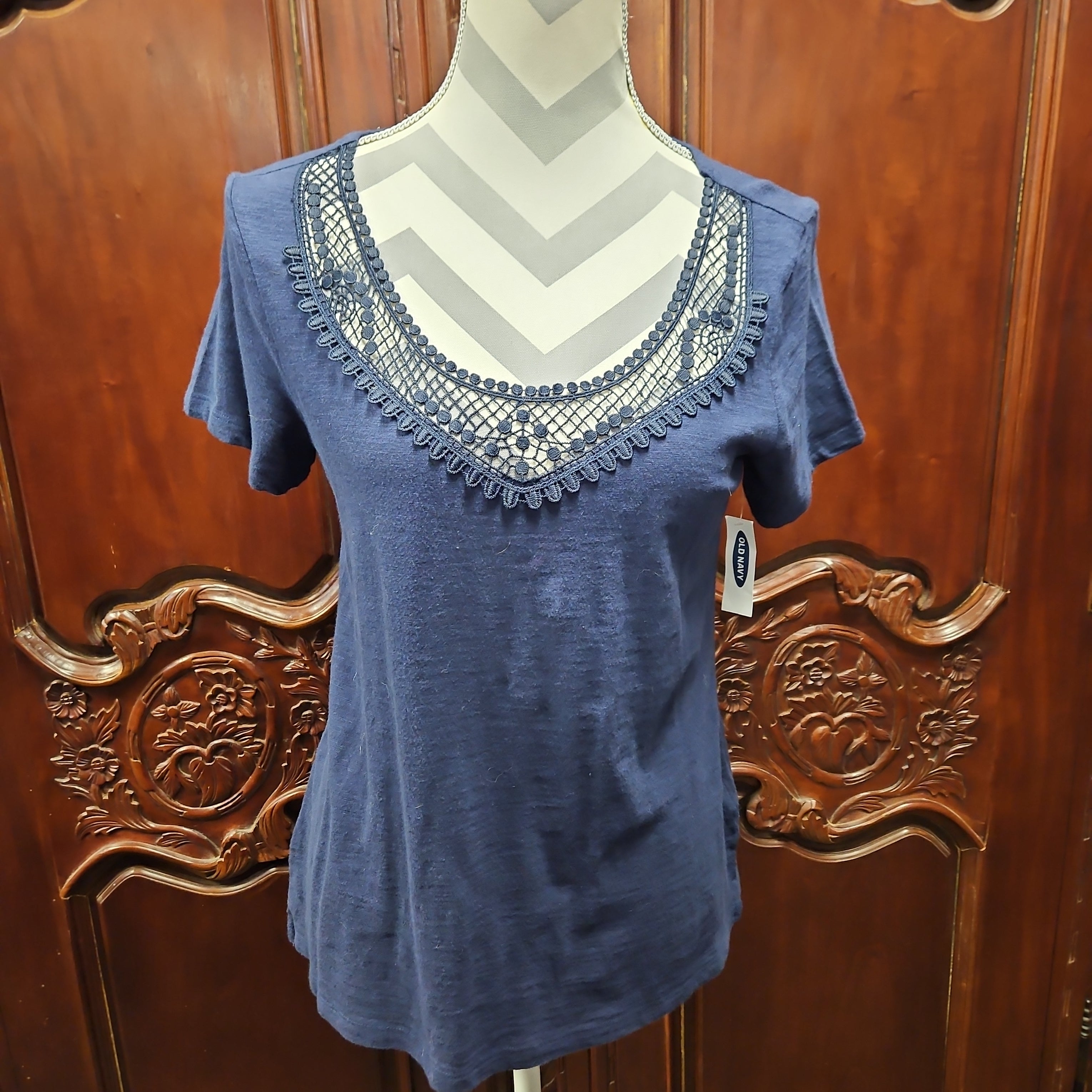 Old Navy Lace Design Blouse image