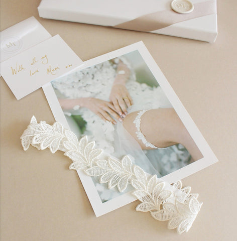 lace wedding garter with handwritten note