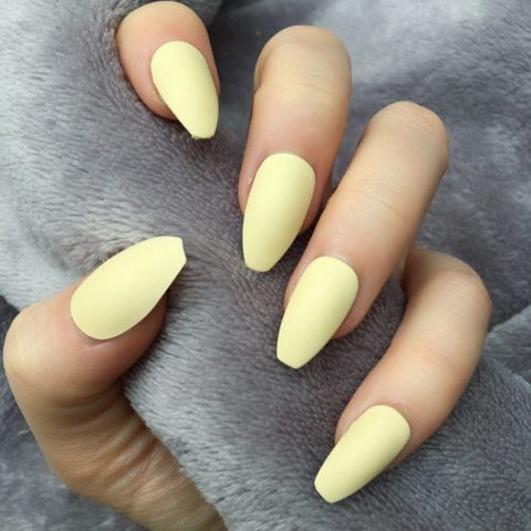 Pastel yellow coffin acrylic nails