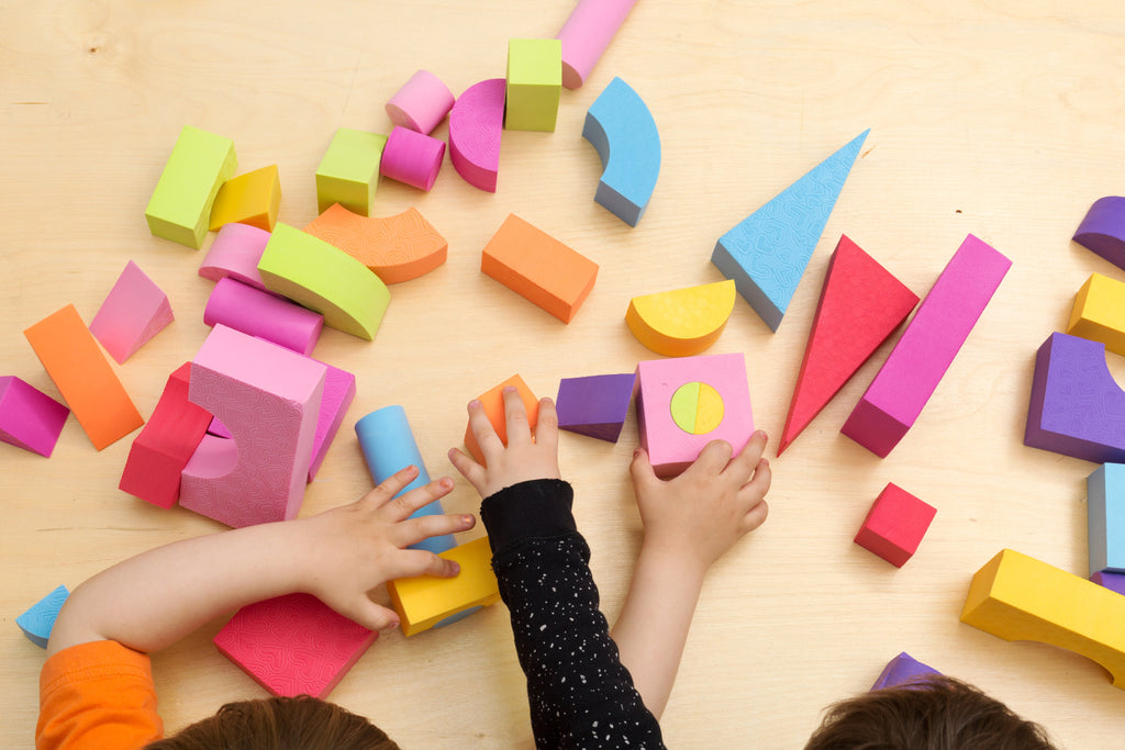 Créer un espace de jeu bien défini grâce à la méthode Montessori