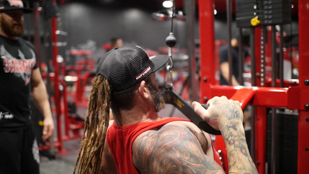 Medium grip lat pulldowns