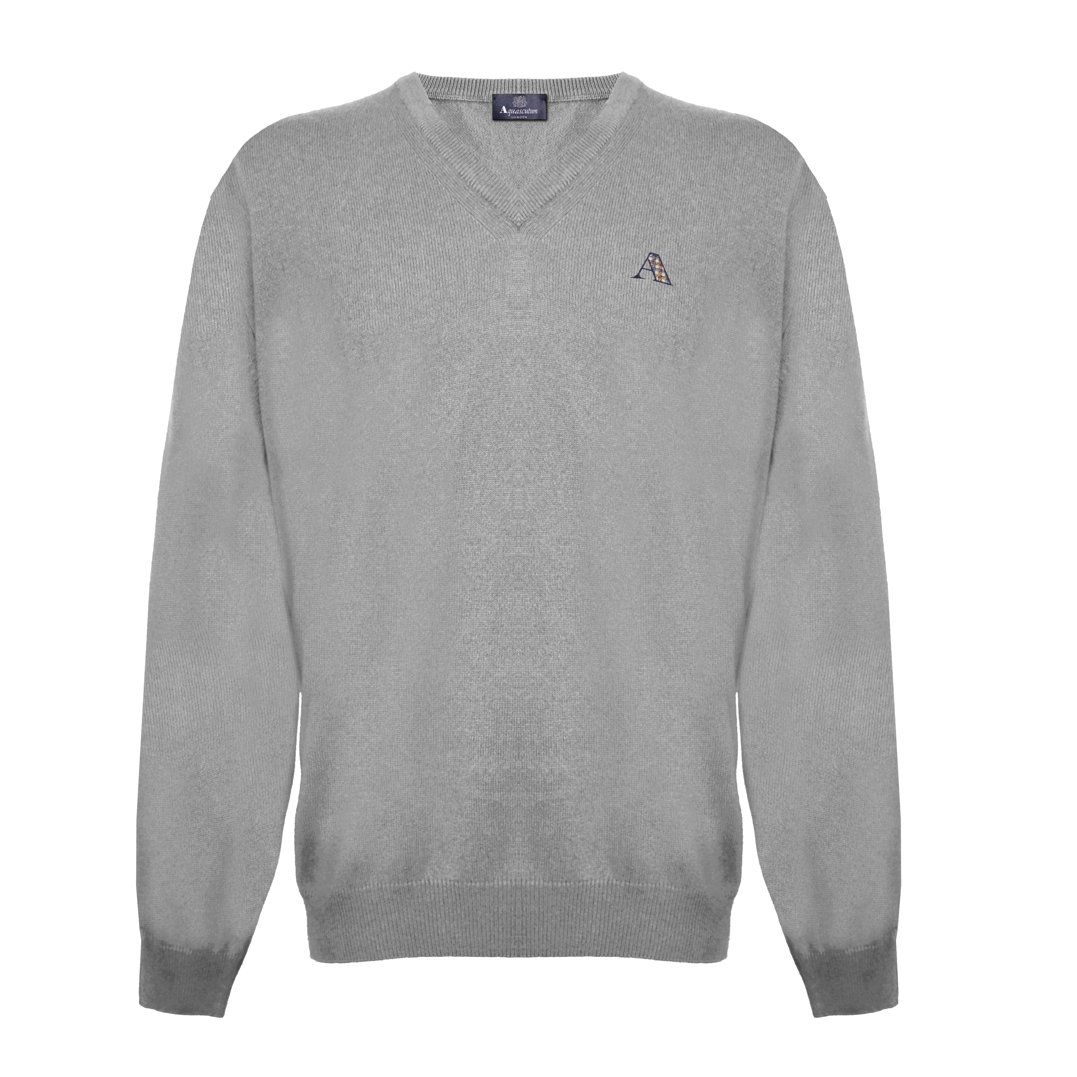 Aquascutum Mens Long Sleeved/V-Neck Knitwear Jumper with Logo in Grey