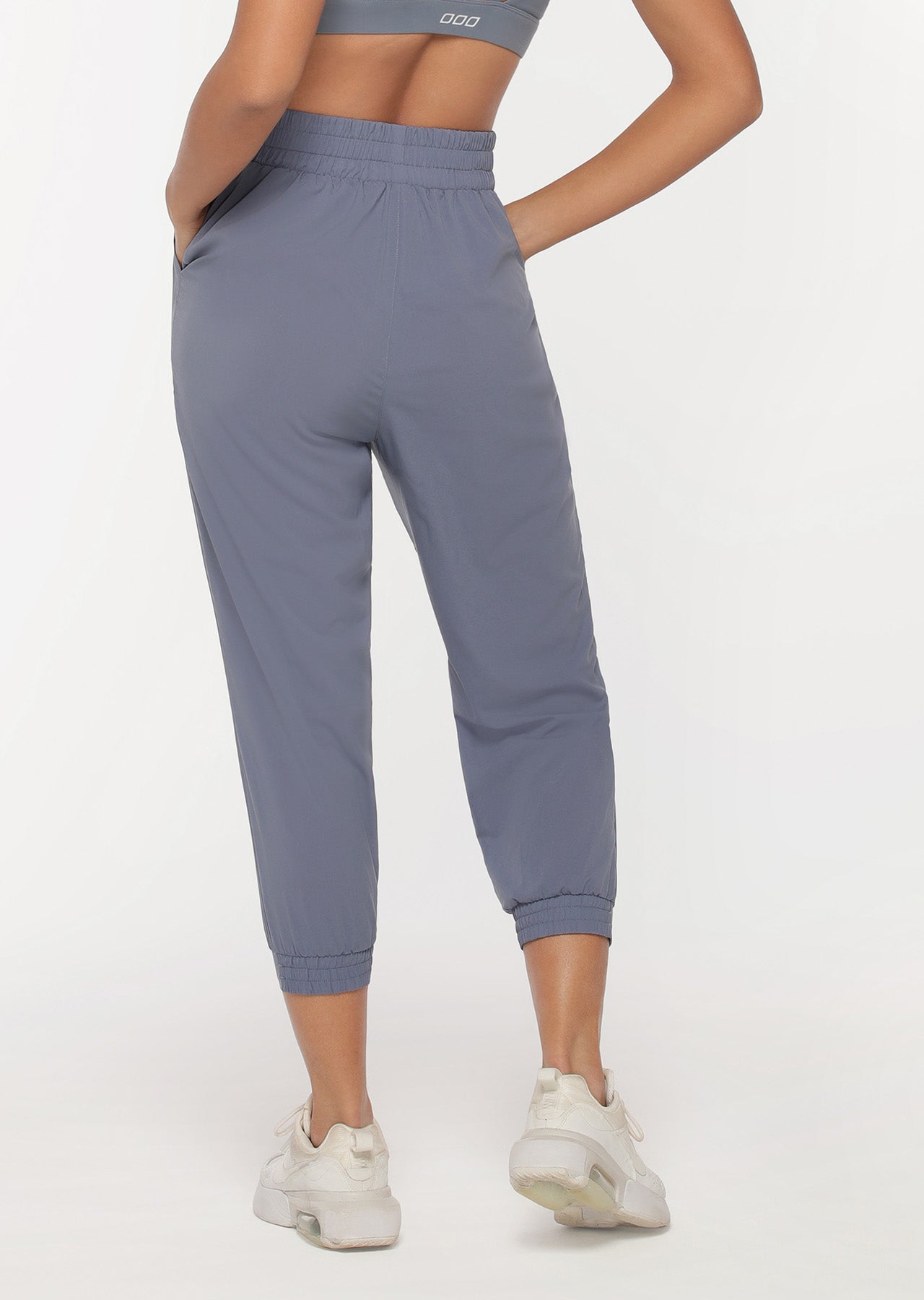 Lorna Jane Launch Active 7/8 Track Bottom in Powder Grey